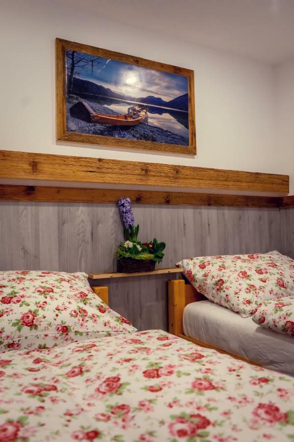 Ferienwohnung Grundlsee, Willkommen In Mami'S Ferienwohnung Екстер'єр фото